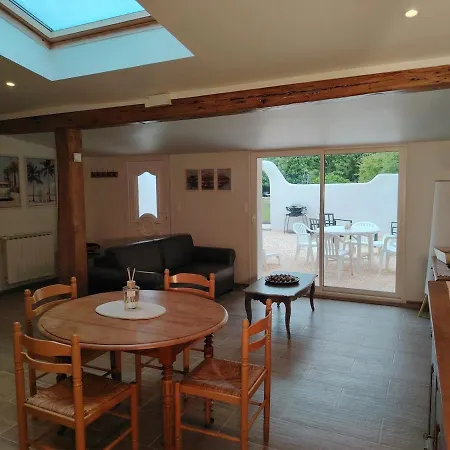 Petit Pied-a-terre A Holiday home Marennes (Charente-Maritime)