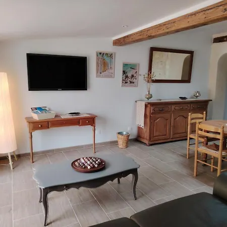 Petit Pied-a-terre A Holiday home *