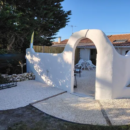 Petit Pied-a-terre A Marennes (Charente-Maritime)